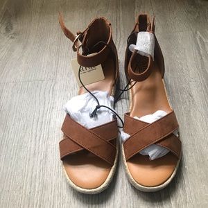 Ana Blaze sandals